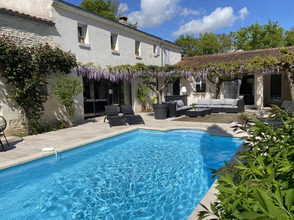 Le Logis De La Brumanderie - Saintes Fontcouverte  Ngoại thất bức ảnh